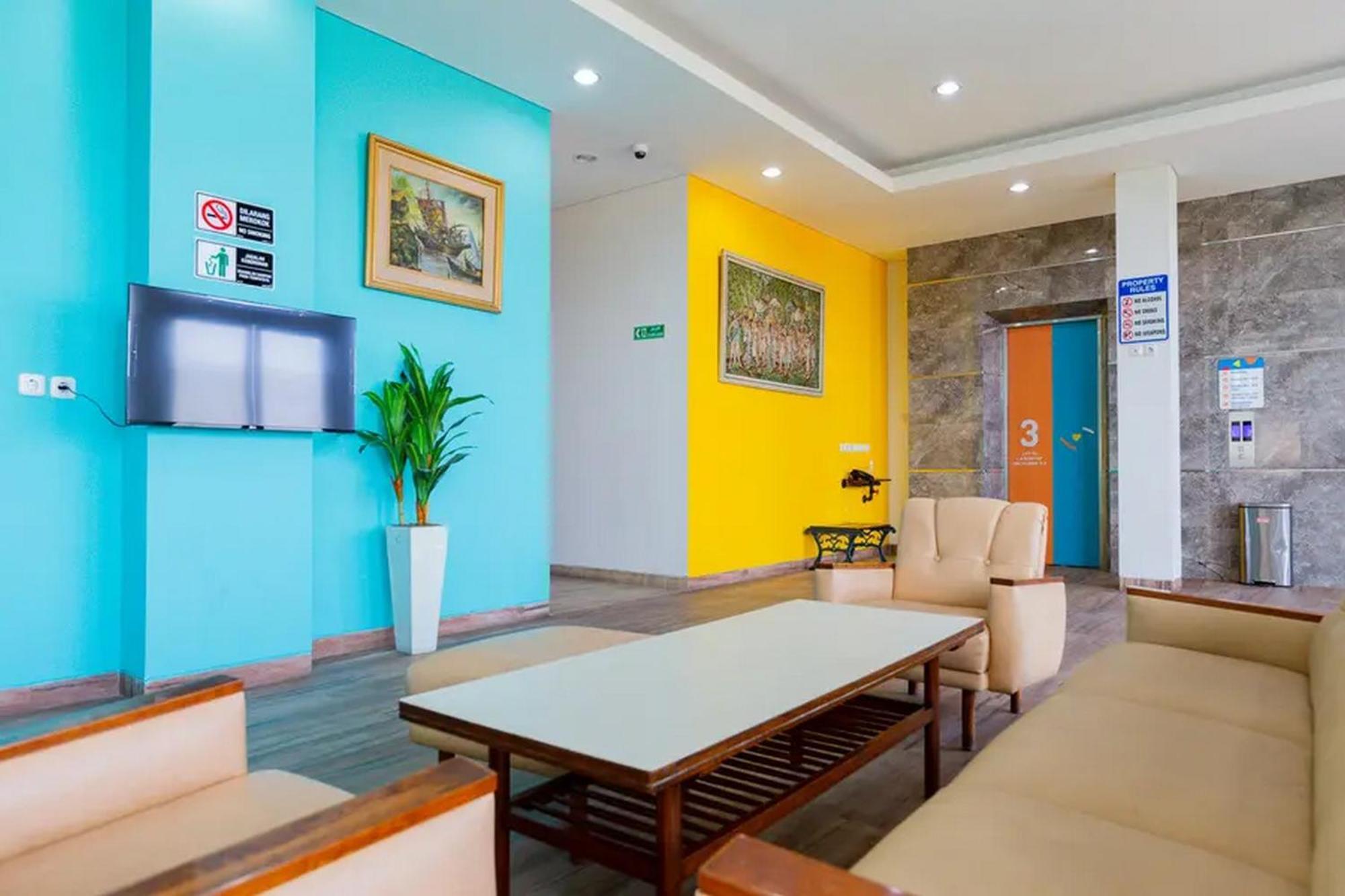 Sans Hotel Rajawali Surabaya By Reddoorz Krembangan Ngoại thất bức ảnh