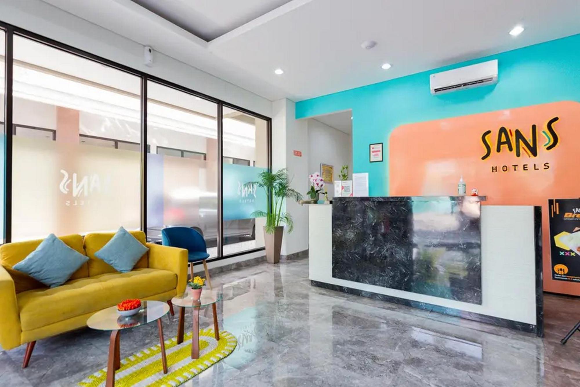 Sans Hotel Rajawali Surabaya By Reddoorz Krembangan Ngoại thất bức ảnh
