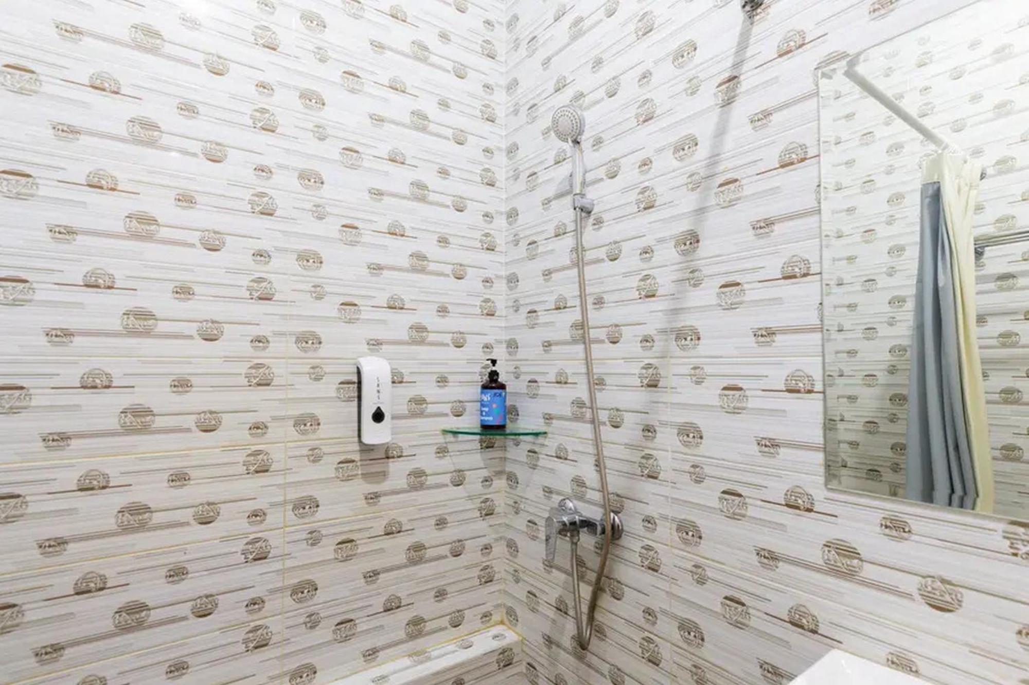 Sans Hotel Rajawali Surabaya By Reddoorz Krembangan Ngoại thất bức ảnh