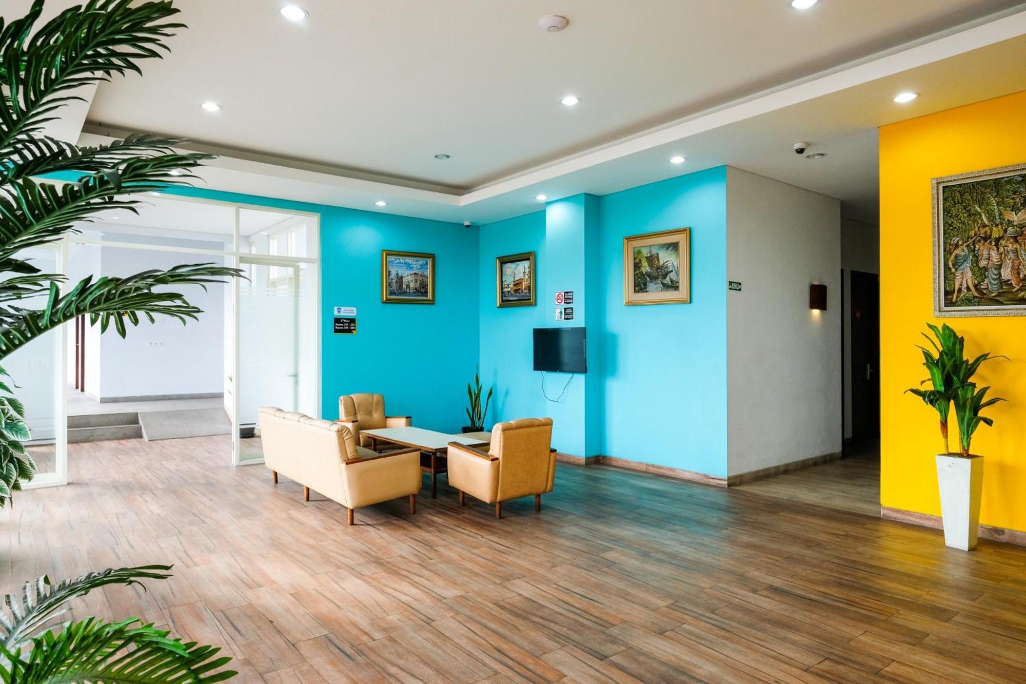 Sans Hotel Rajawali Surabaya By Reddoorz Krembangan Ngoại thất bức ảnh