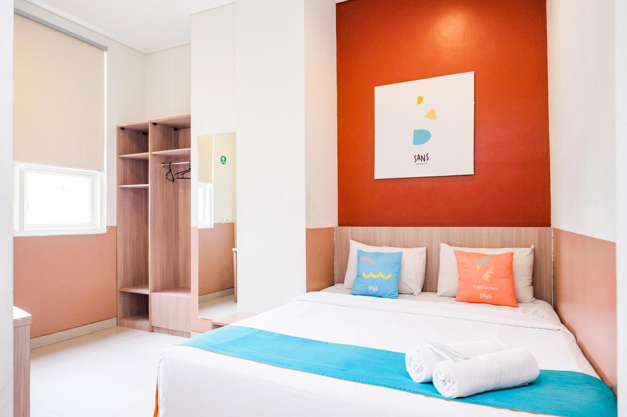 Sans Hotel Rajawali Surabaya By Reddoorz Krembangan Ngoại thất bức ảnh