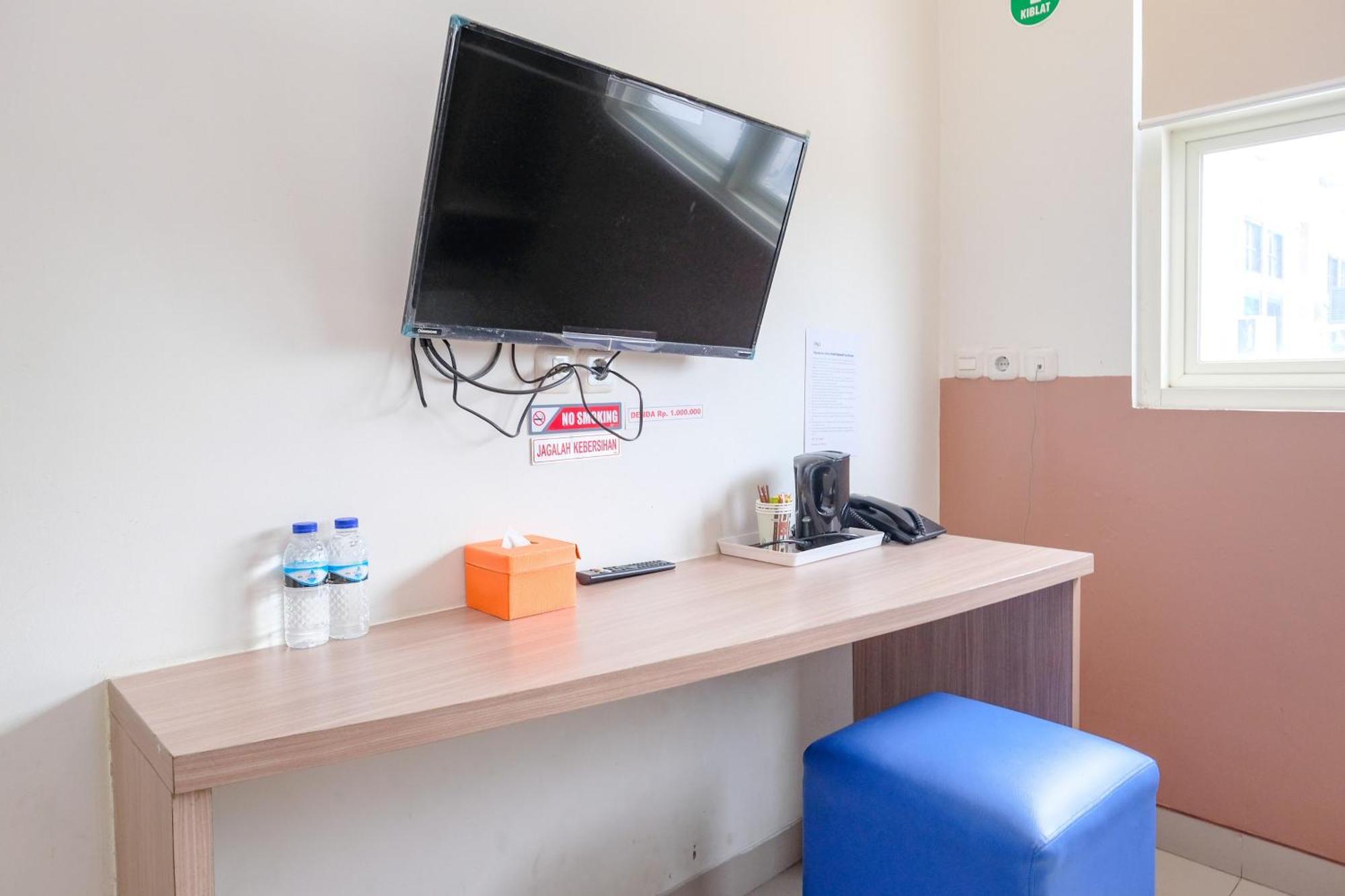 Sans Hotel Rajawali Surabaya By Reddoorz Krembangan Ngoại thất bức ảnh